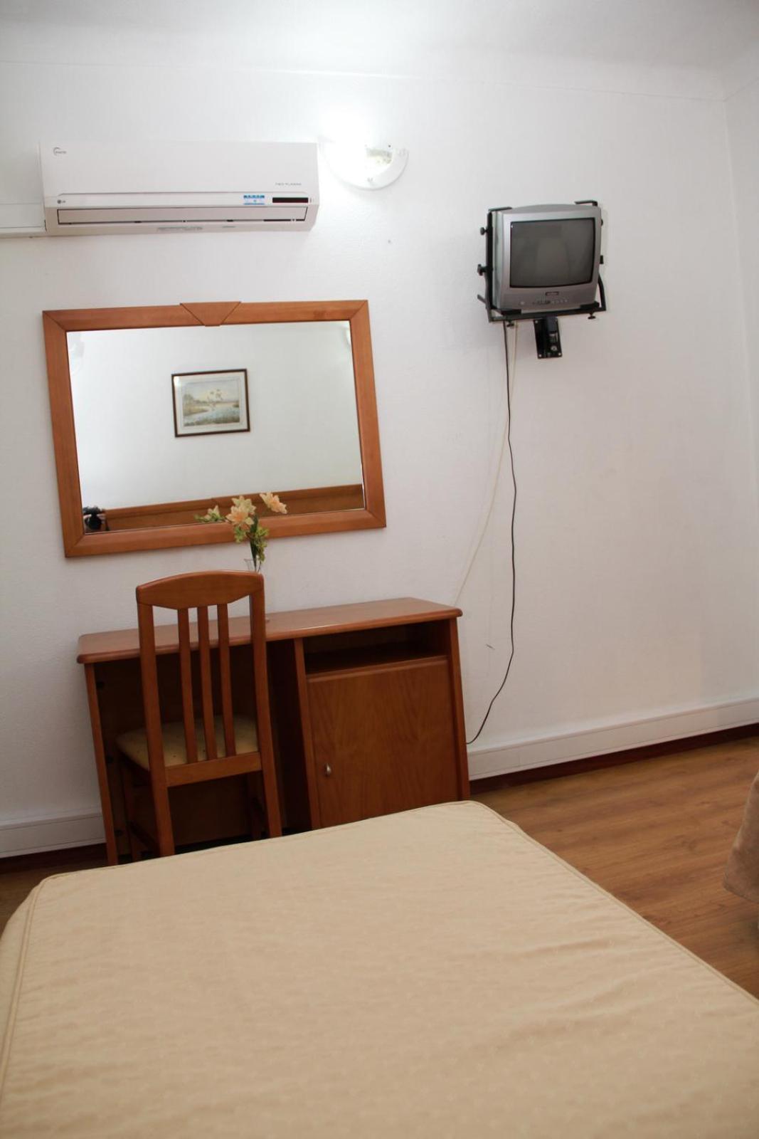 Residencial Parque Bed & Breakfast Celorico Da Beira Ngoại thất bức ảnh